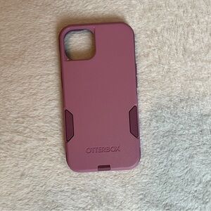 Purple iPhone 13 Otterbox phone case